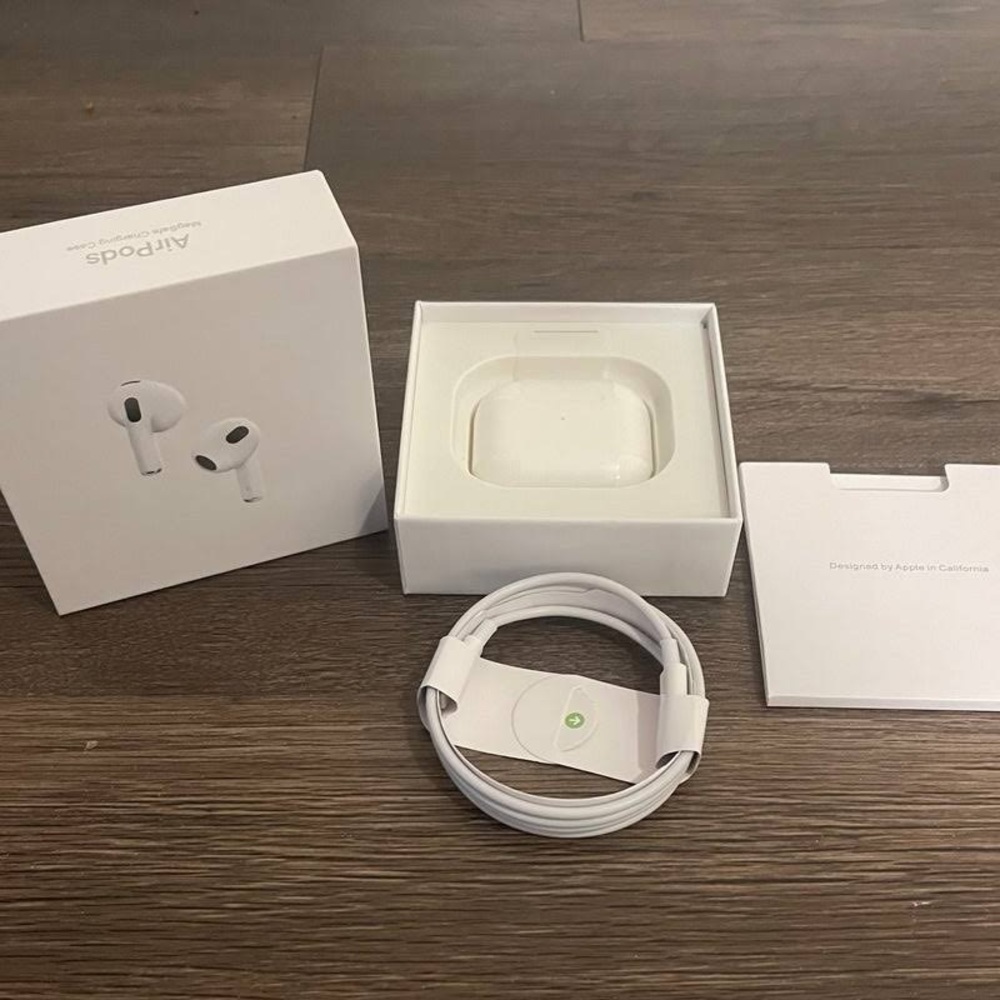 Apple AirPods gen 3